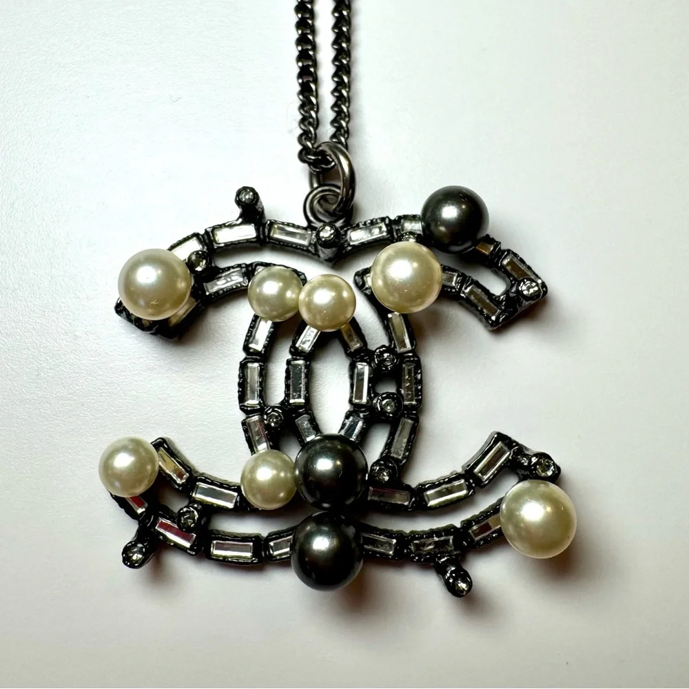 Rare Chanel Crystal Baguette & Pearl CC Logo Pendant Long Statement Necklace